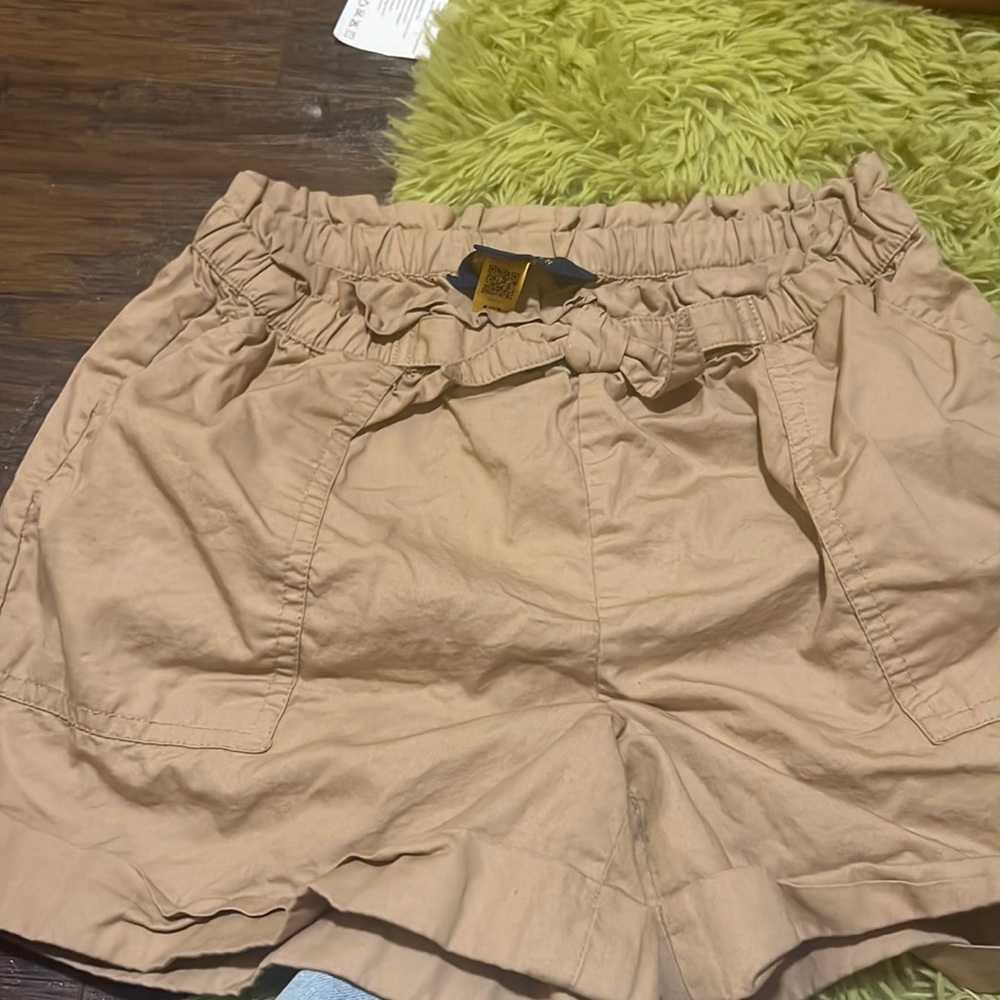 Girls khaki shorts